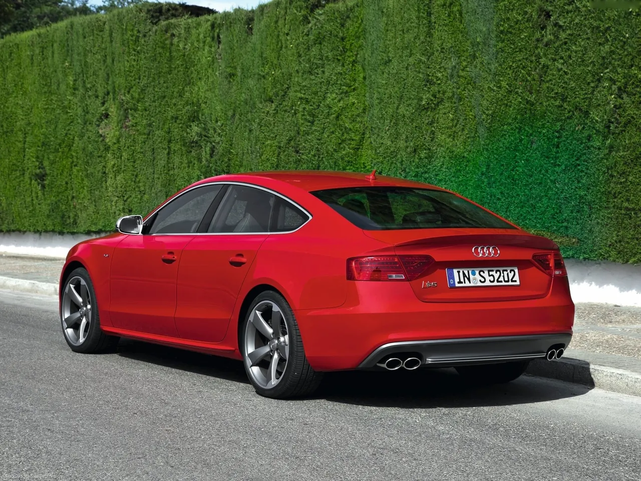 Audi S5 Sportback (2012) – zadní tříčtvrteční pohled