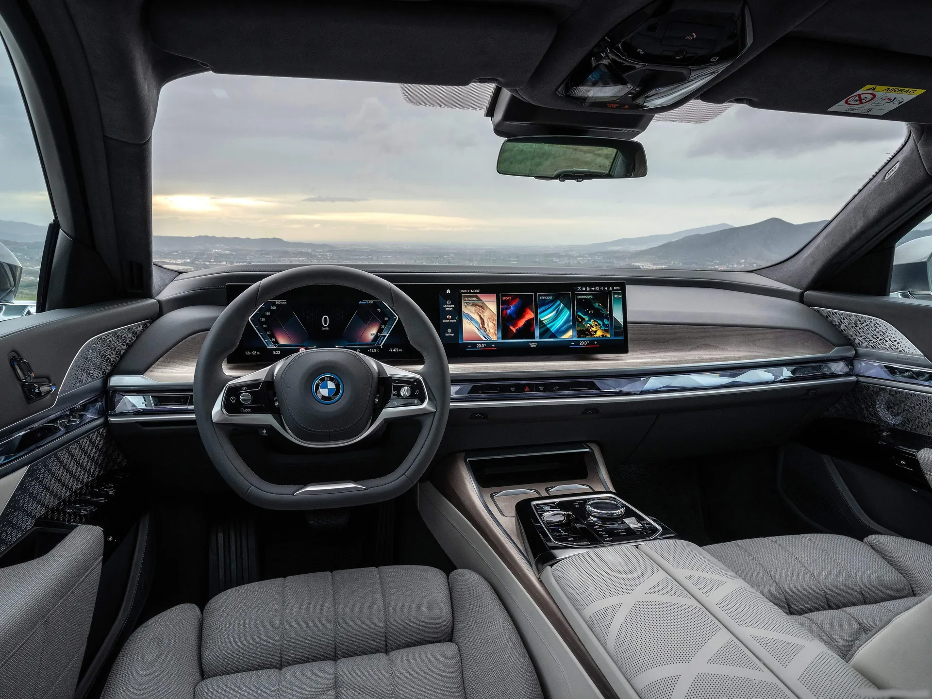 BMW i7 (2023) – interiér