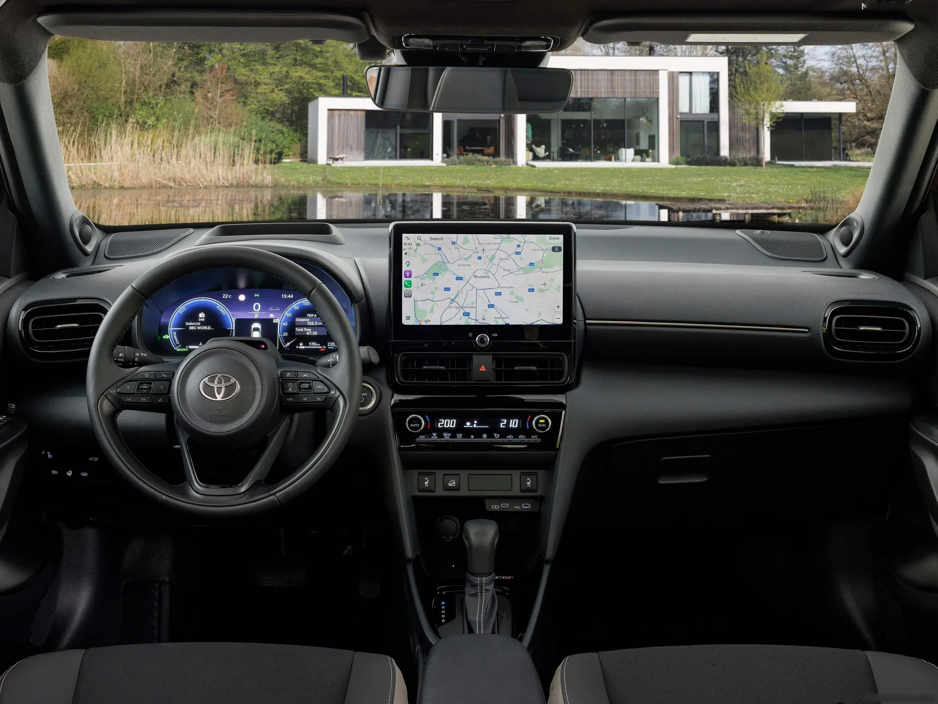Toyota Yaris Cross (2027) – interiér