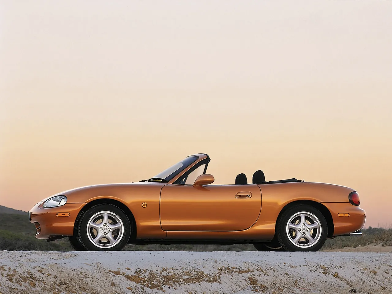 Mazda MX-5 (1998) – boční profil