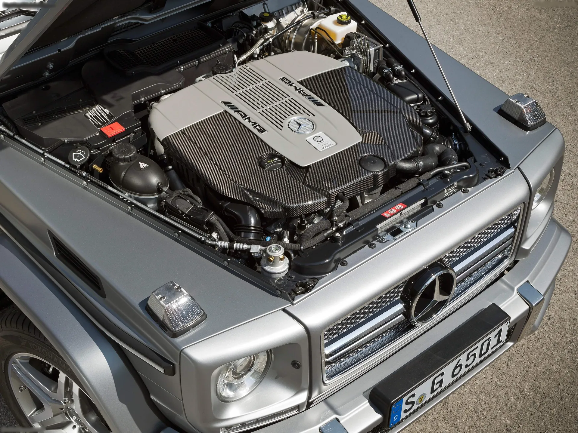 Mercedes-Benz G65 AMG (2013) - Engine Bay