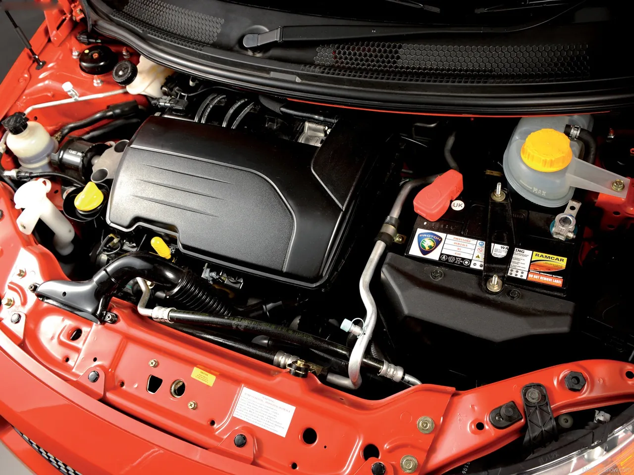 Proton Savvy (2008) – motorový prostor