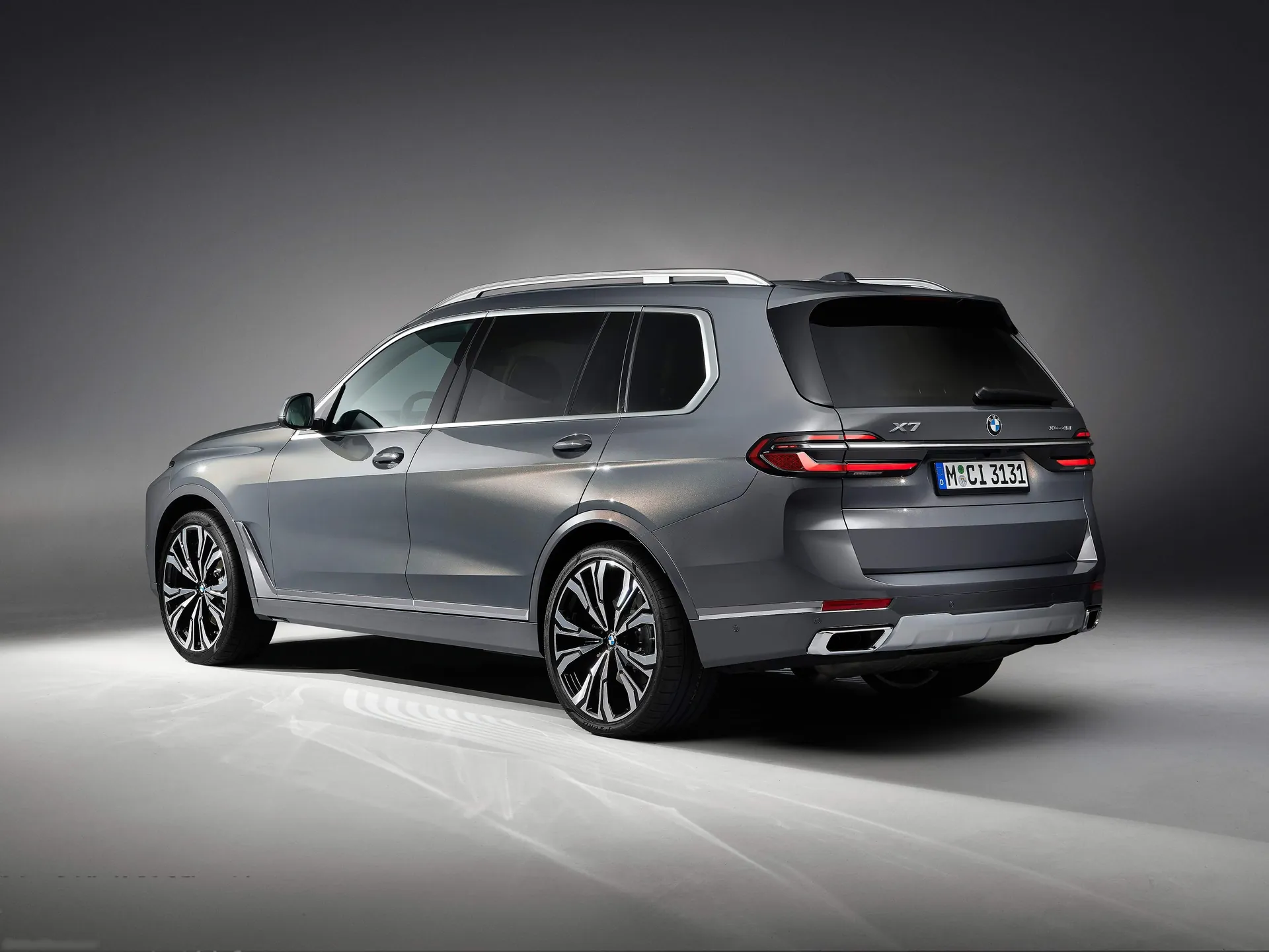 BMW X7 (2023) – zadní tříčtvrteční pohled
