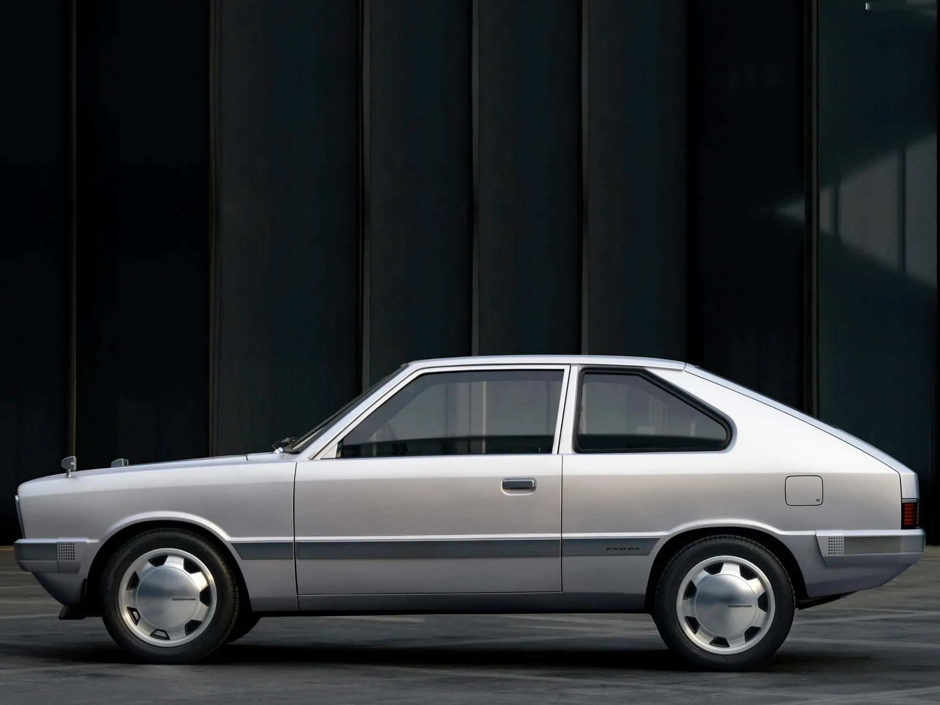 Hyundai Pony Concept (2021) – boční profil