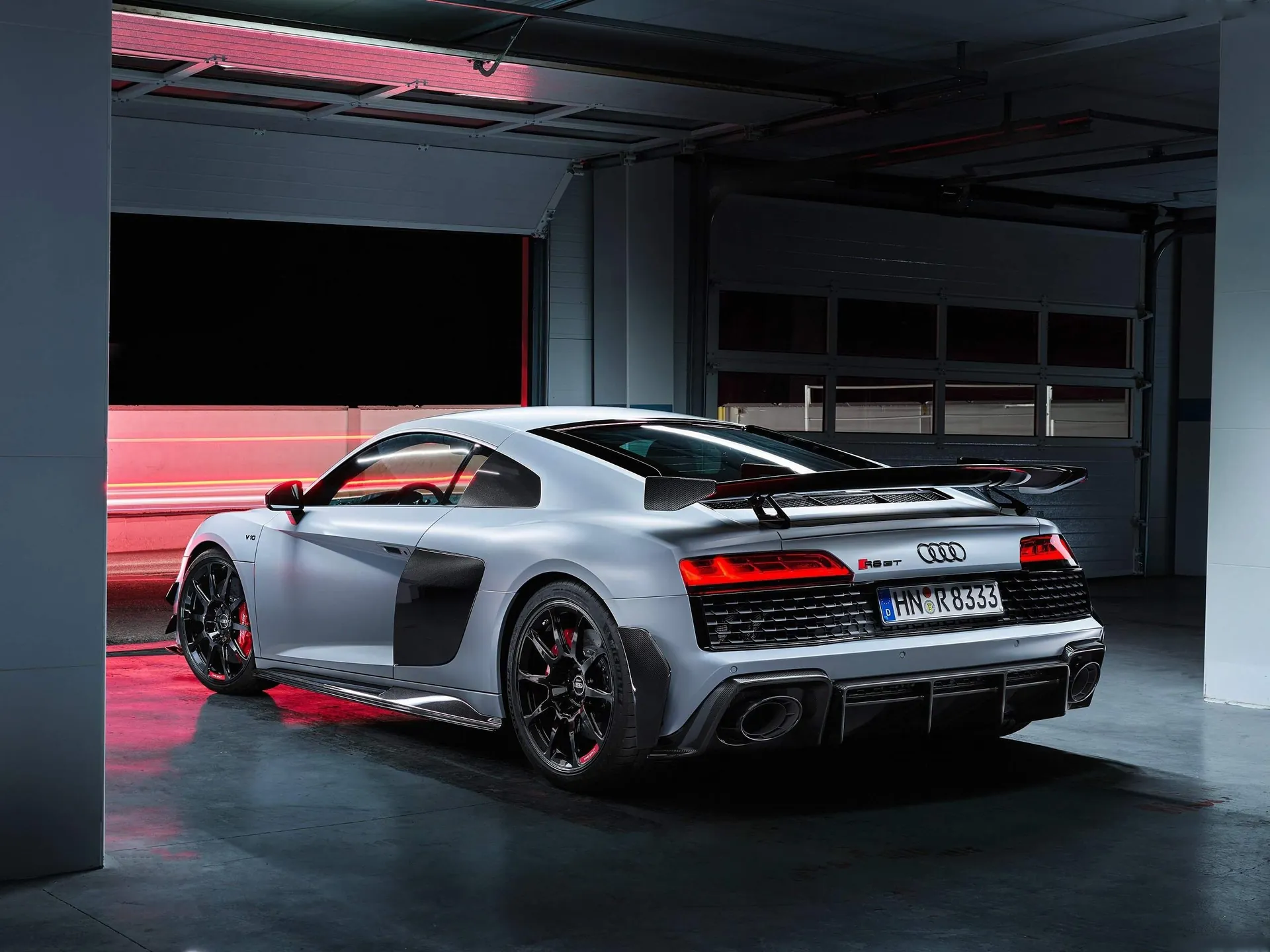 Audi R8 Coupe V10 GT RWD (2023) – zadní tříčtvrteční pohled