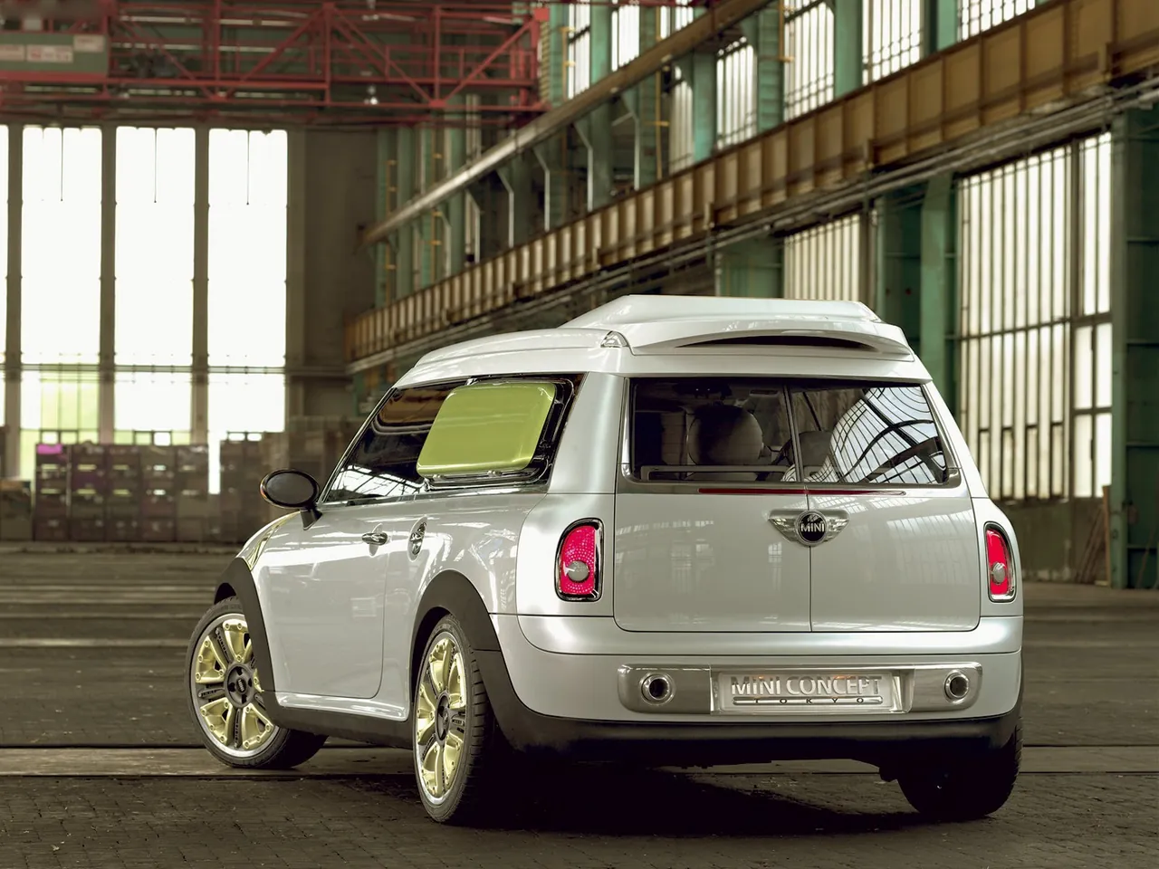 Mini Concept Tokyo (2005) – zadní tříčtvrteční pohled
