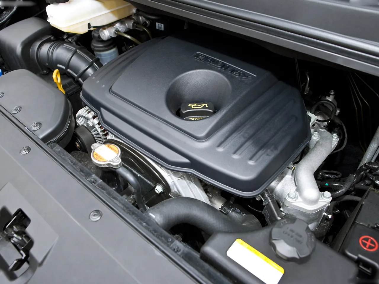 Hyundai i800 (2008) – motorový prostor