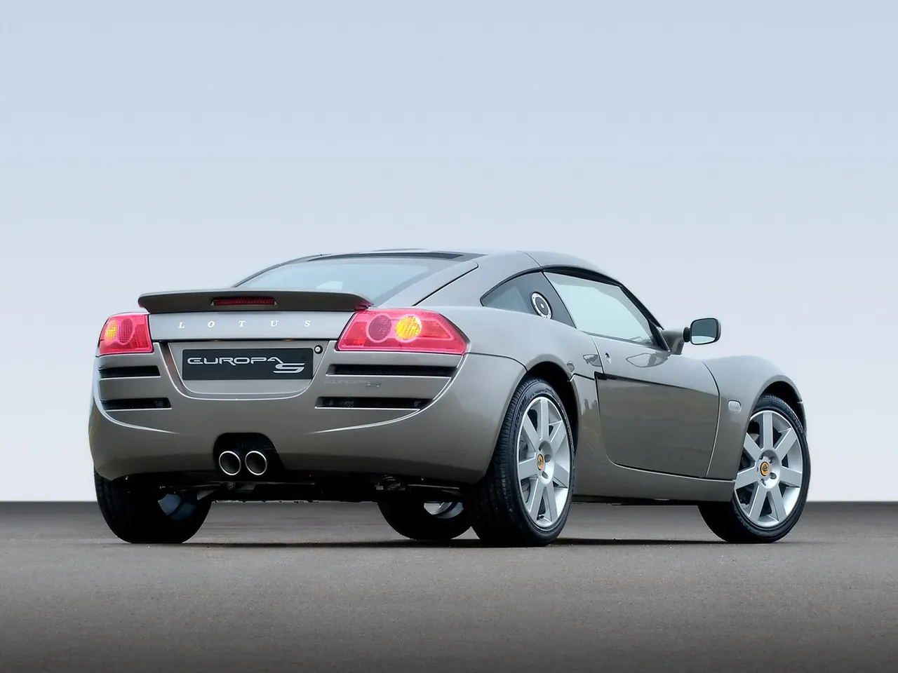 Lotus Europa S (2006) – zadní tříčtvrteční pohled