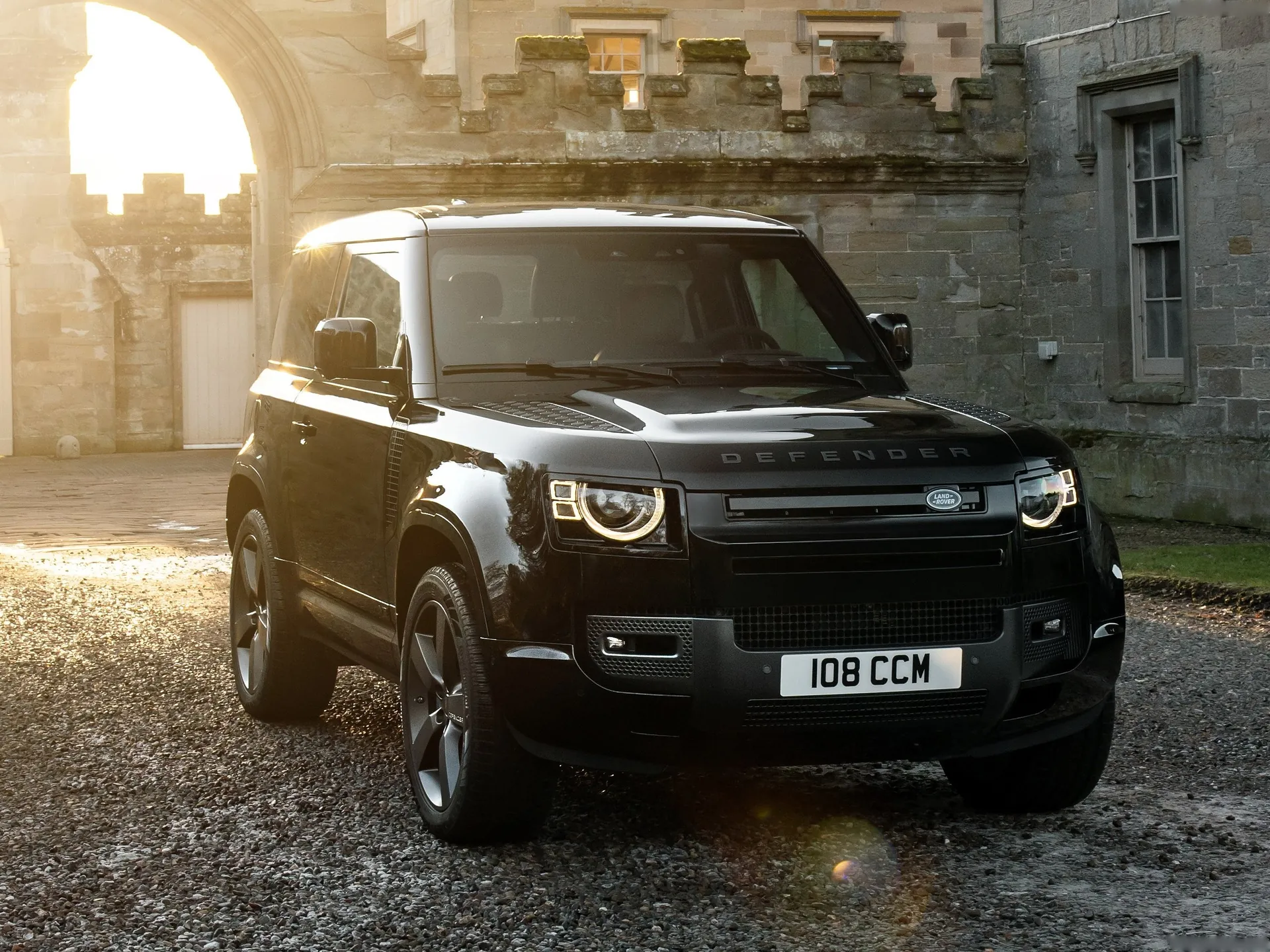 Land Rover Defender V8 90 (2022)