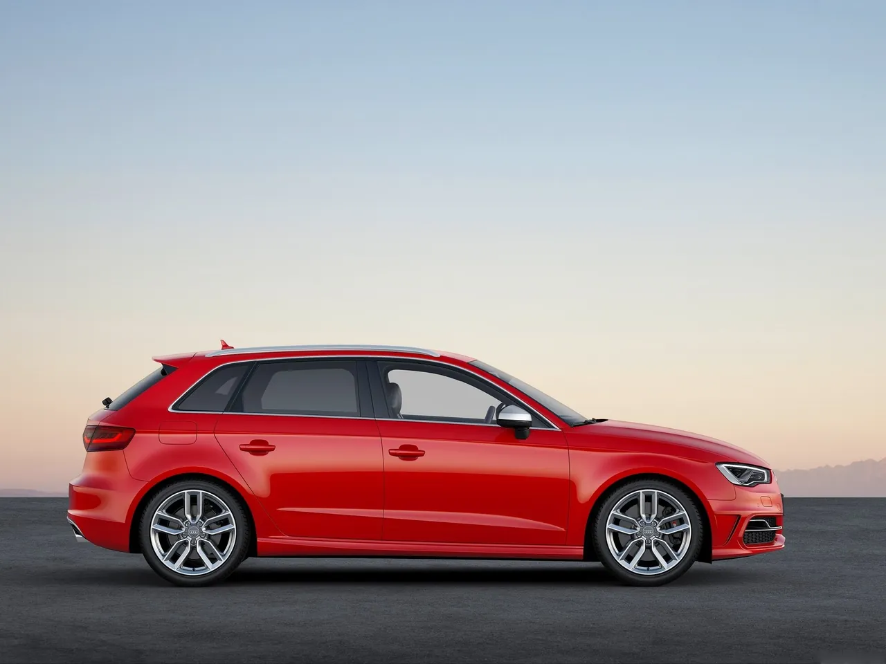 Audi S3 Sportback (2014) – boční profil