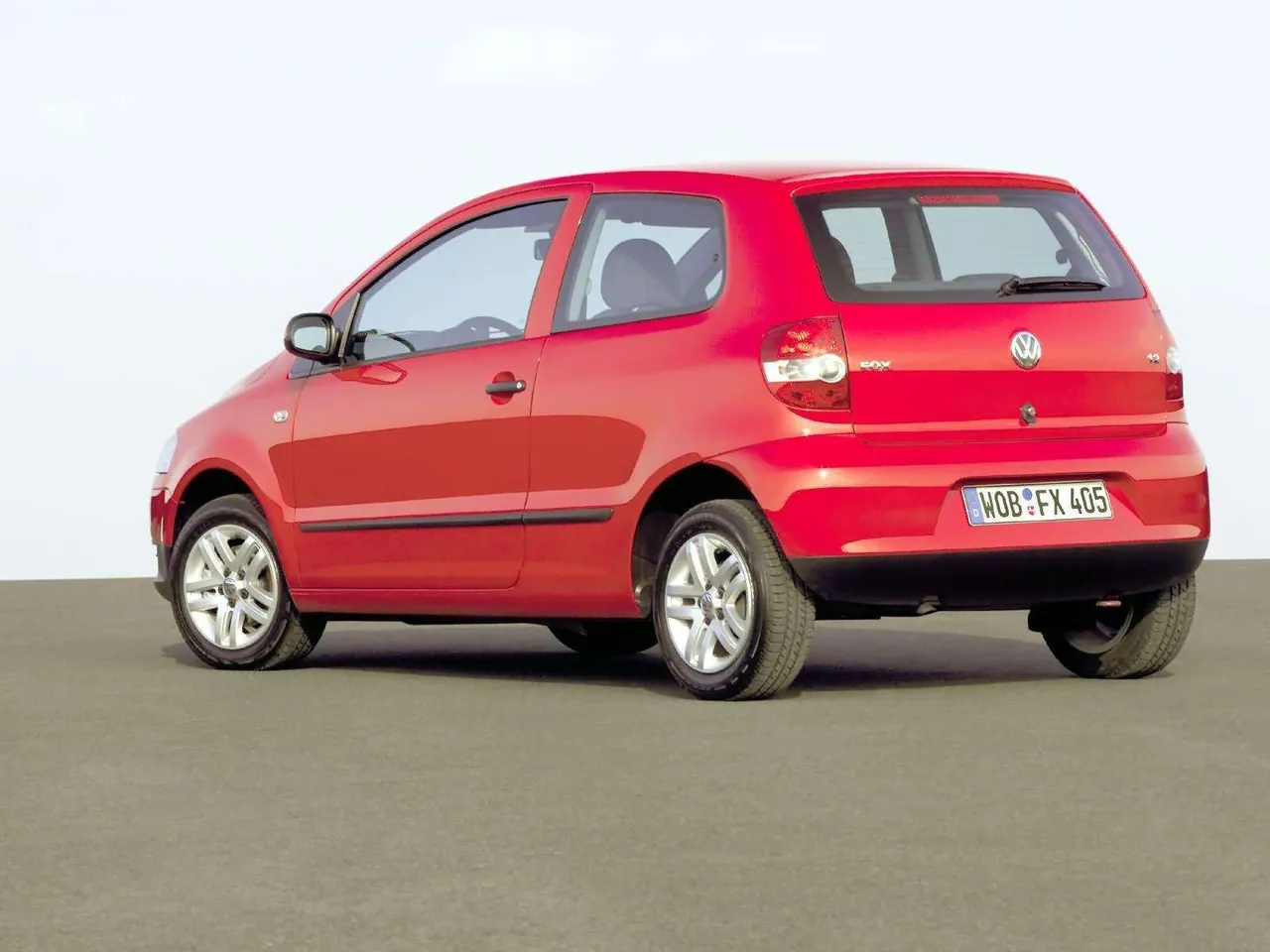 Volkswagen Fox 1.2 (2005) - Rear Three-Quarter