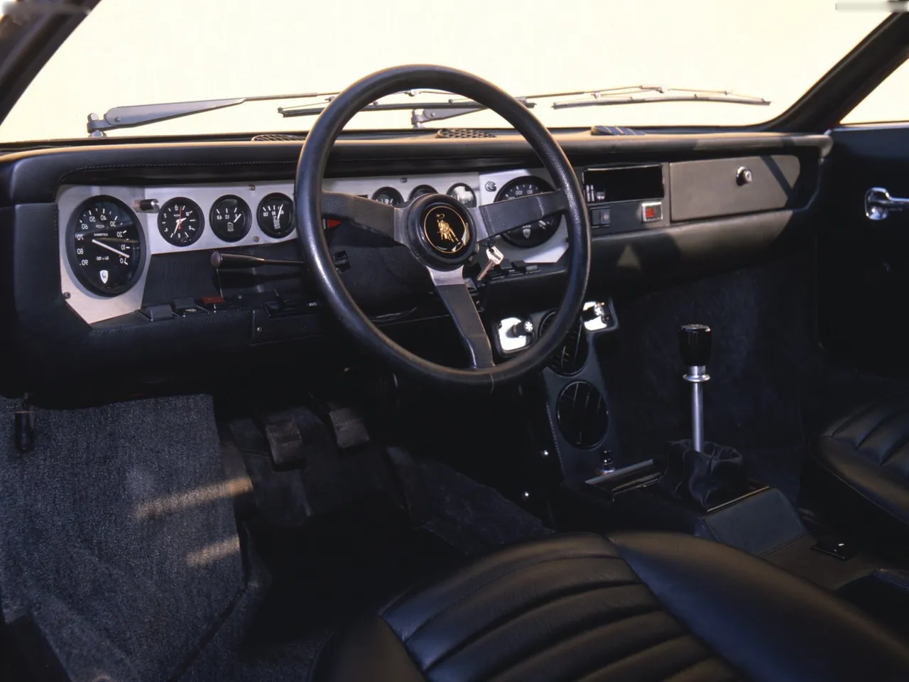 Lamborghini Urraco (1972) – interiér