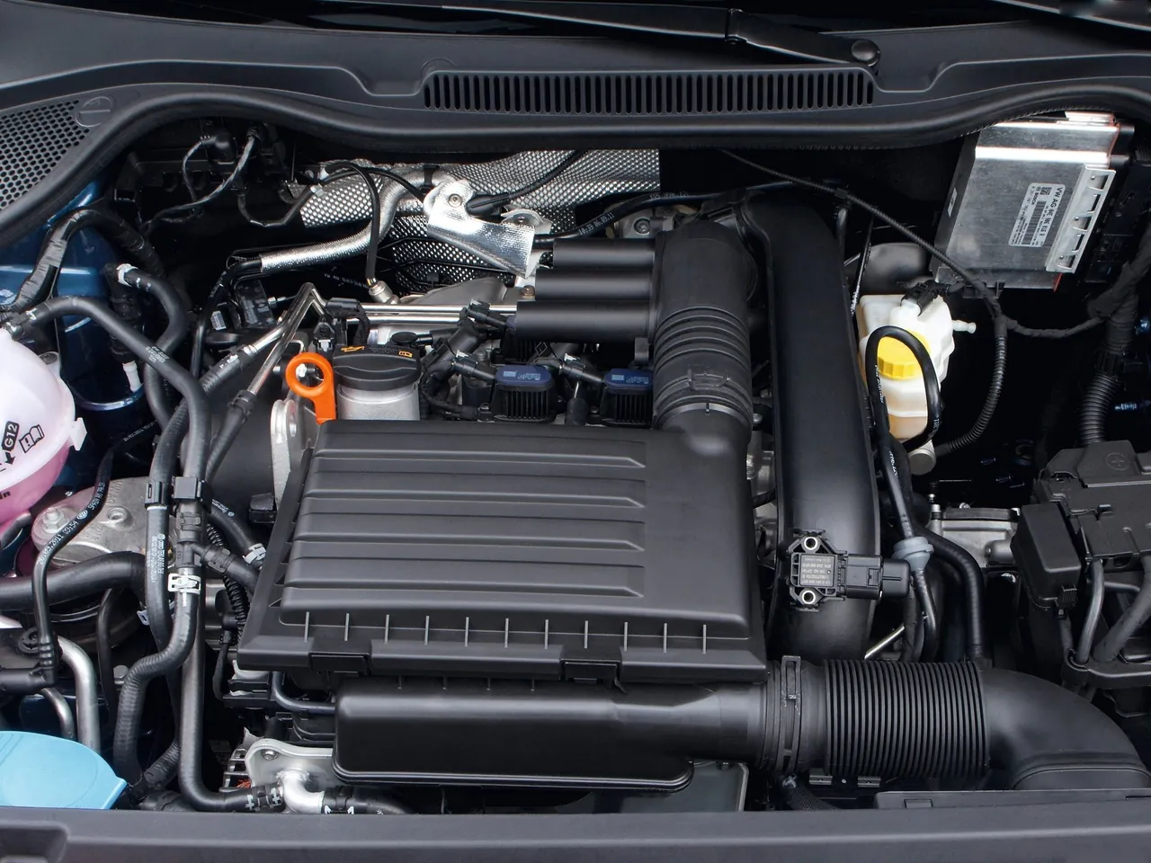 Volkswagen Polo BlueGT (2013) - Engine Bay