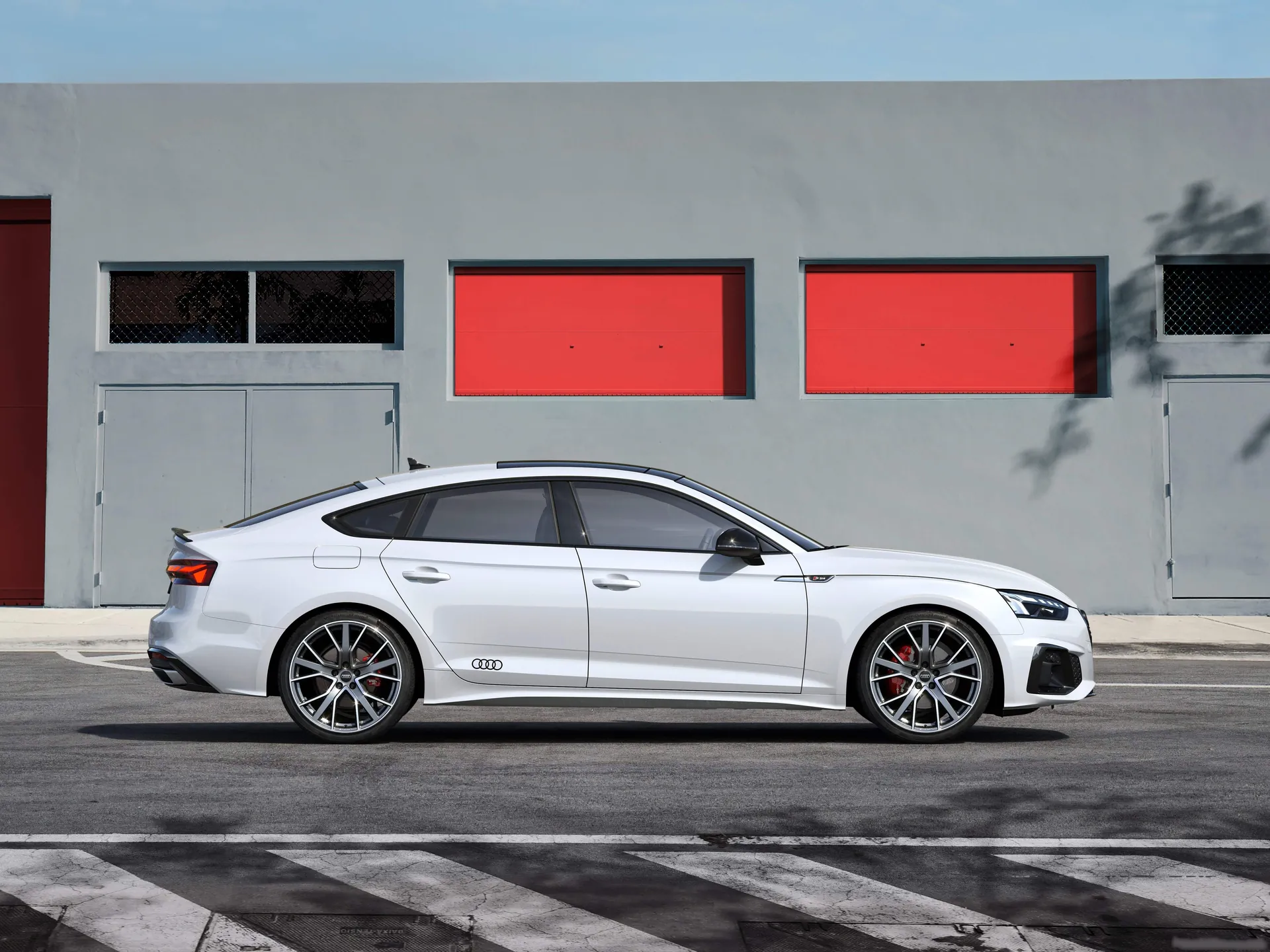 Audi A5 Sportback S line competition plus (2022) - Side Profile