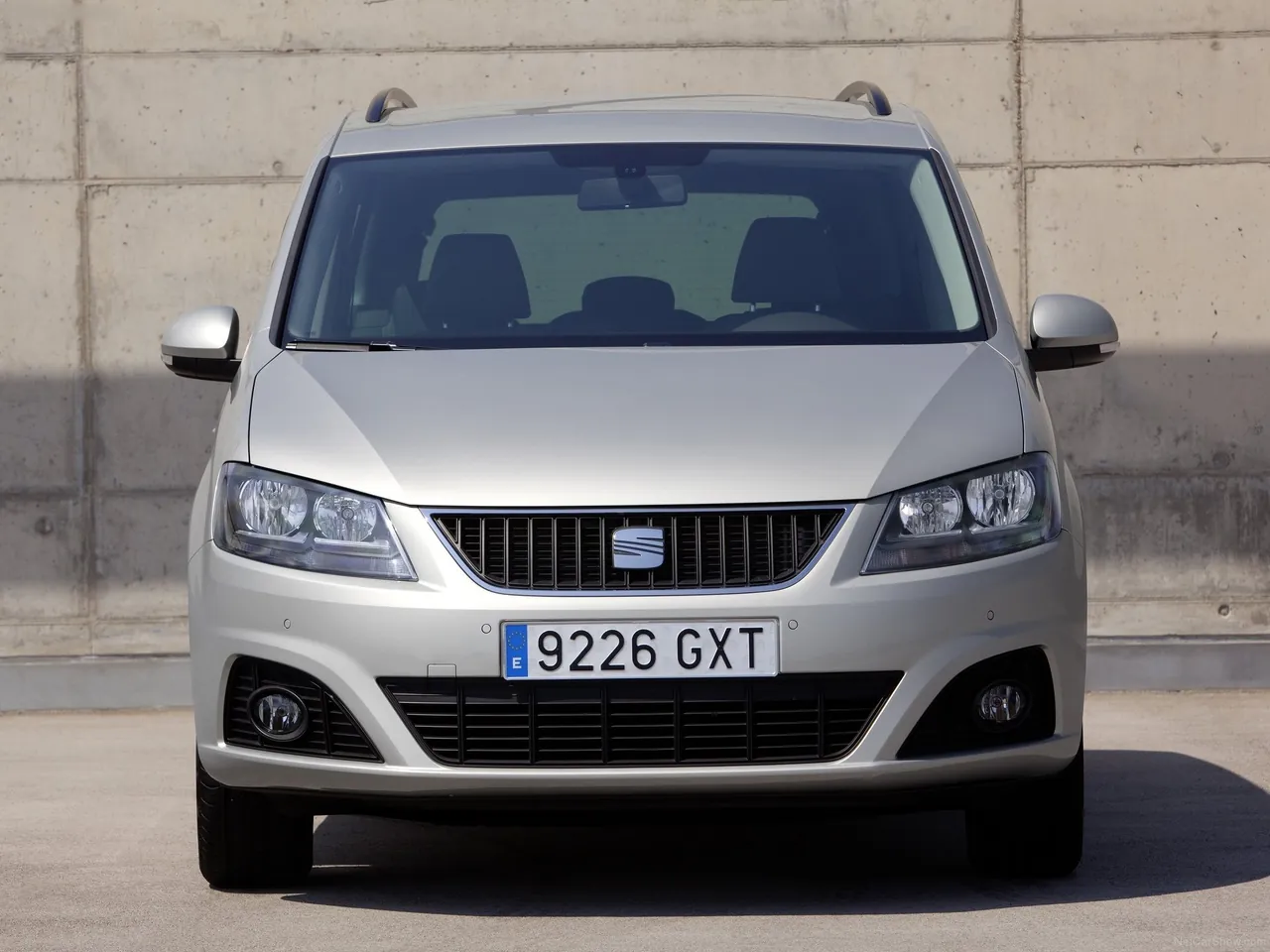 Seat Alhambra (2011) – zepředu