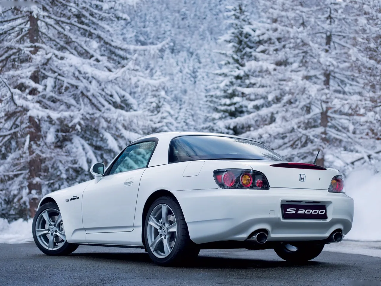 Honda S2000 Ultimate Edition (2009) – zadní tříčtvrteční pohled