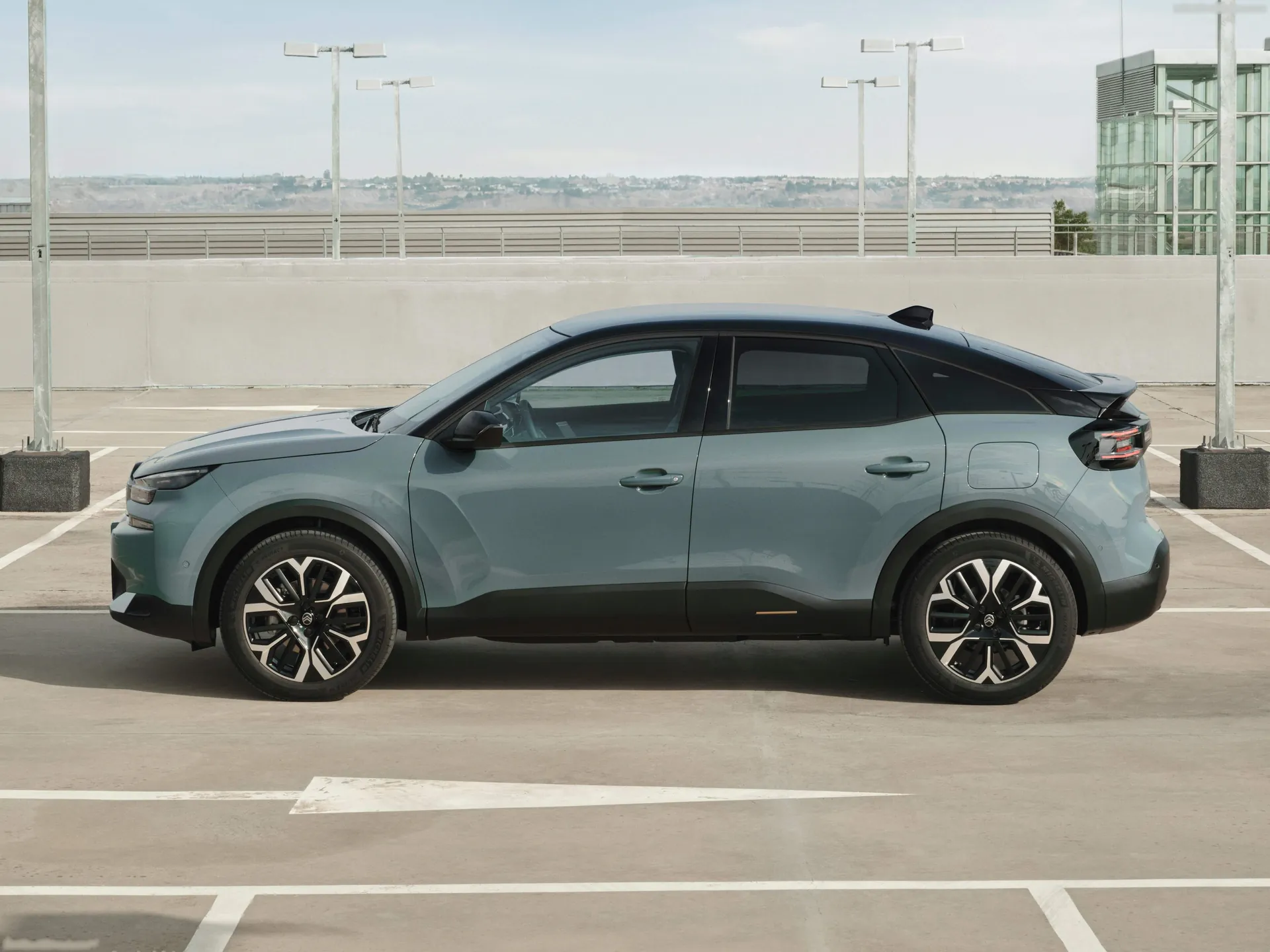 Citroen C4 (2025) – boční profil