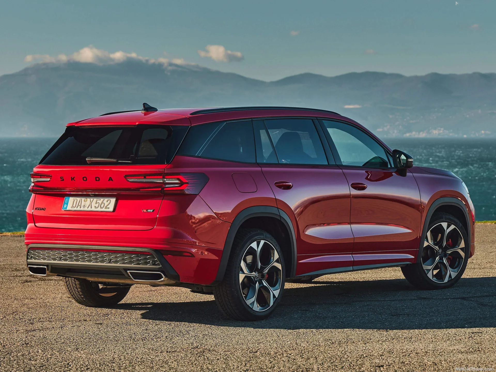 Skoda Kodiaq RS (2025) – zadní tříčtvrteční pohled