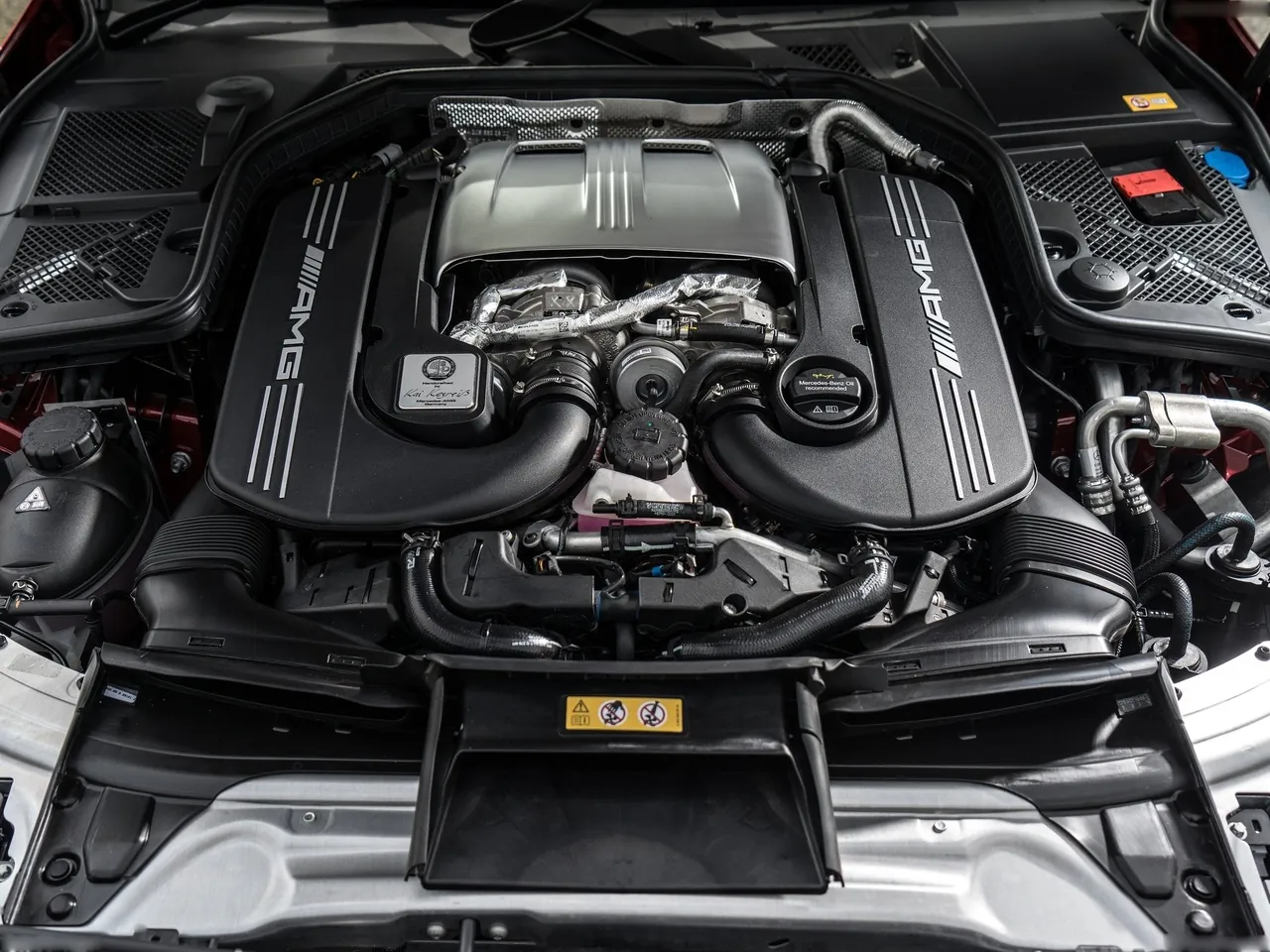 Mercedes-Benz C63 AMG Estate (2015) – motor