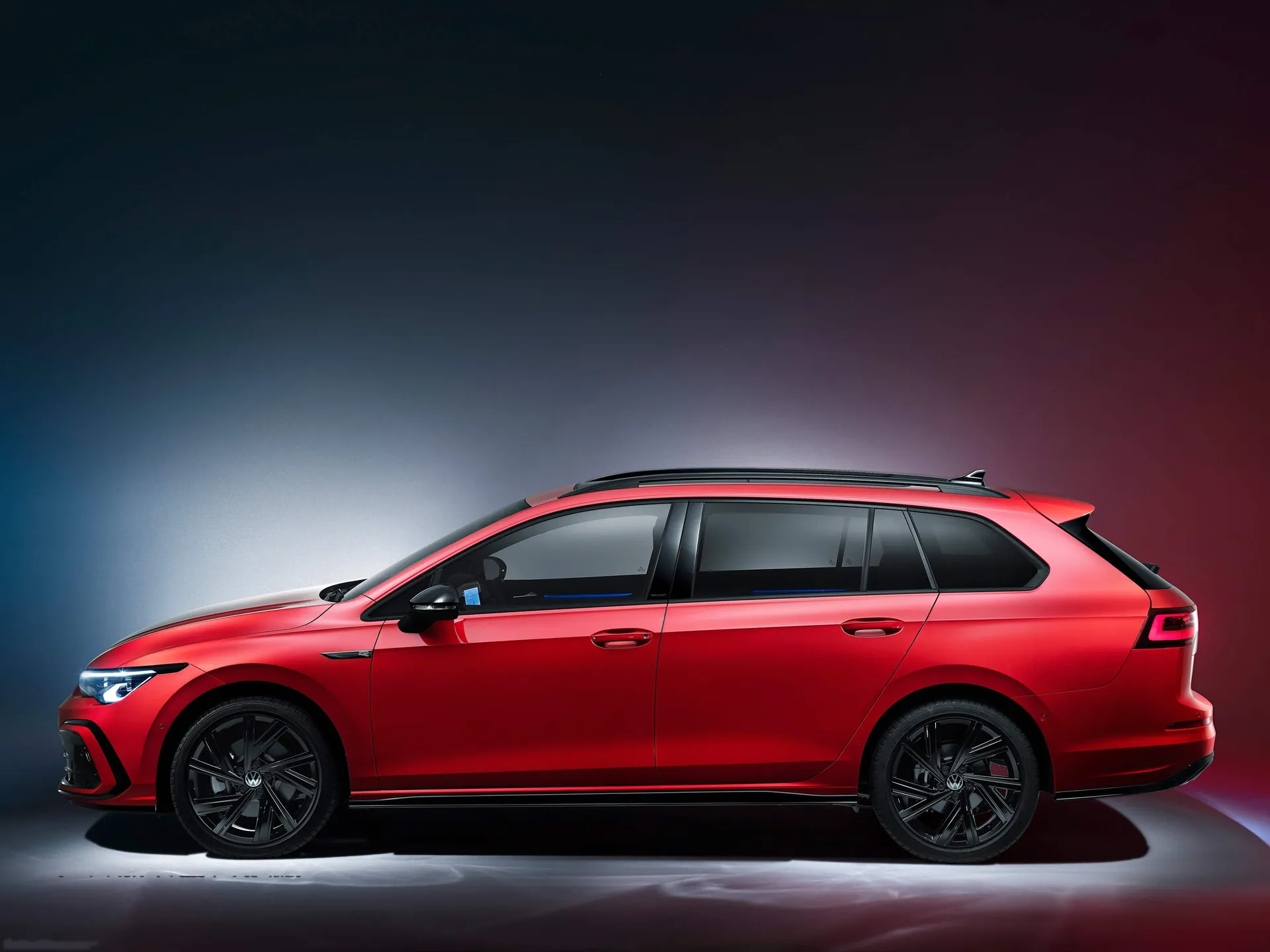 Volkswagen Golf Variant (2021) - Side Profile