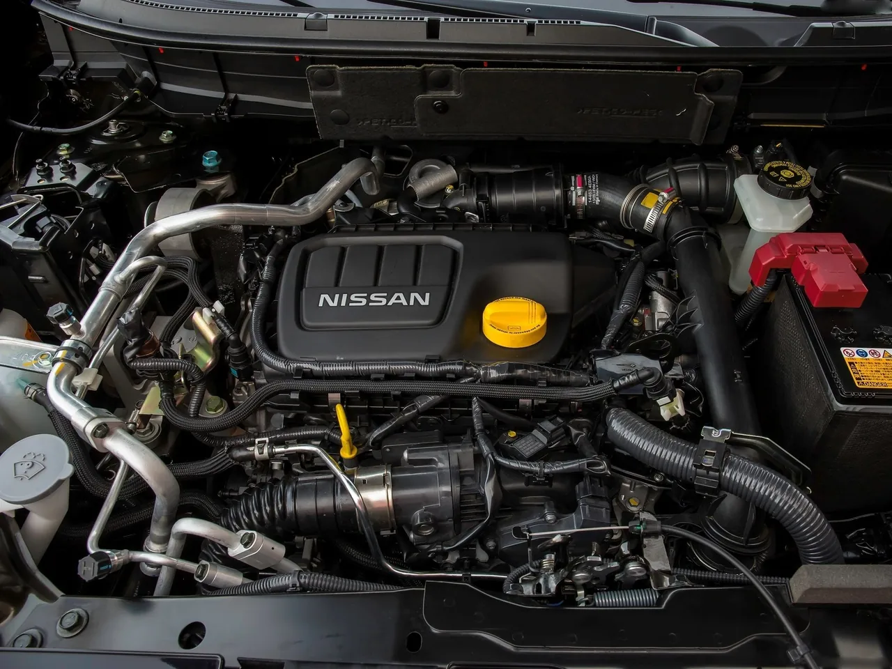 Nissan X-Trail (2014) – motorový prostor