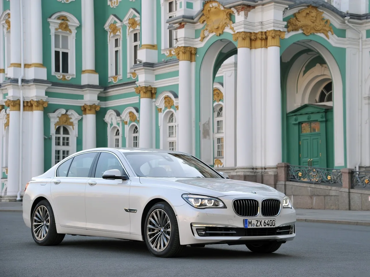 BMW 7-Series (2013)