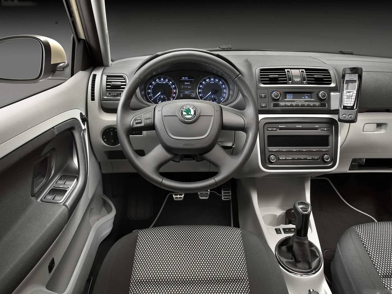 Skoda Fabia Combi Scout (2011) – interiér