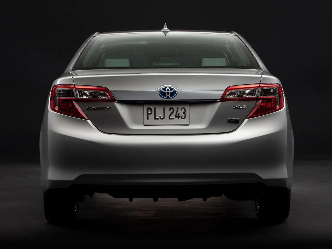Toyota Camry Hybrid (2012) - Rear