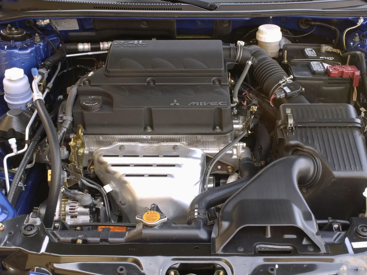 Mitsubishi Eclipse GS (2007) - Engine Bay