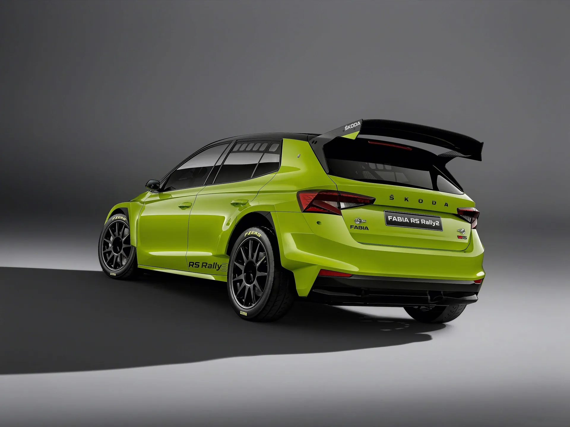 Skoda Fabia RS Rally2 (2023) – zadní tříčtvrteční pohled