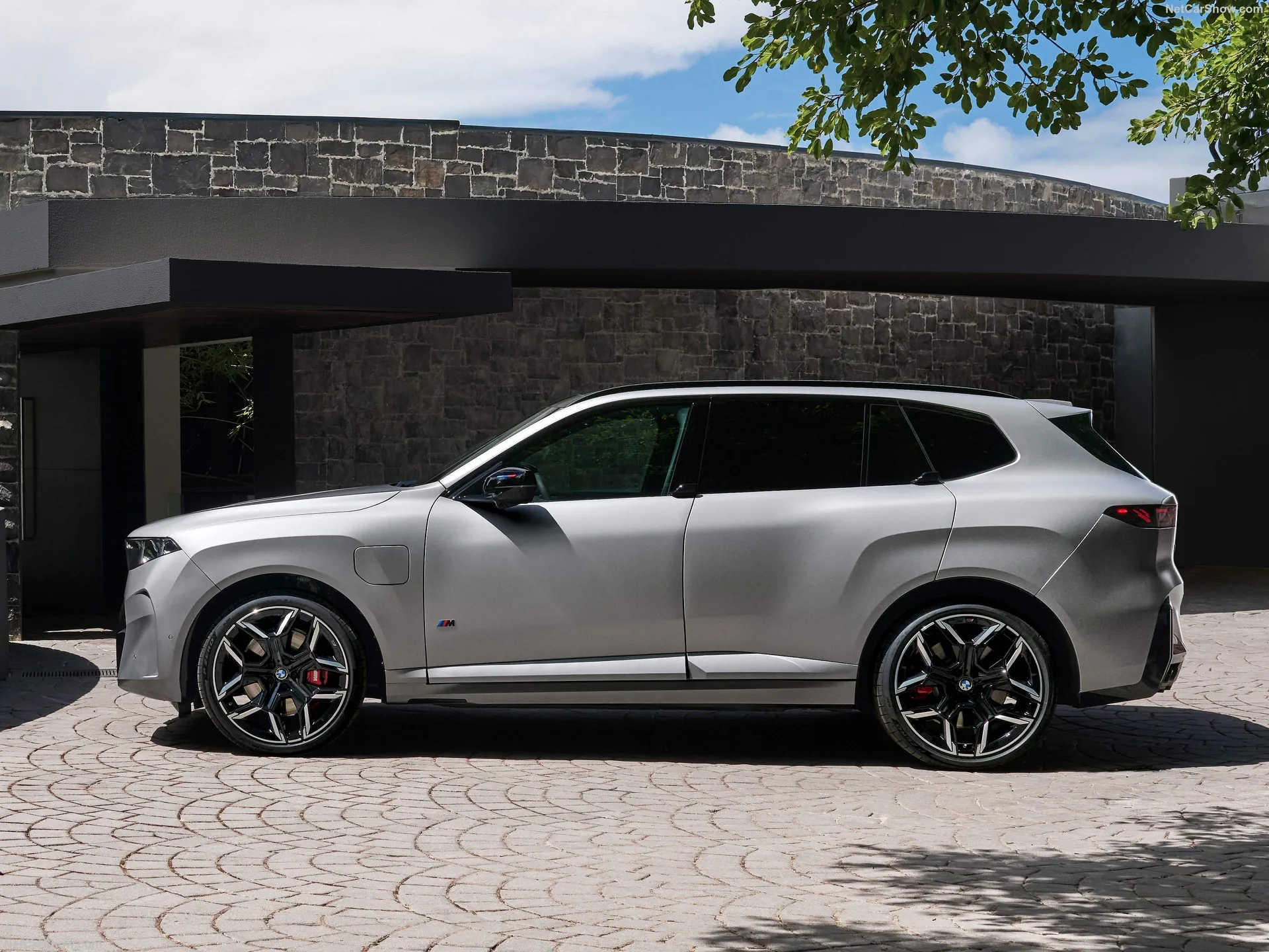BMW X5 M60e (2027) – boční profil