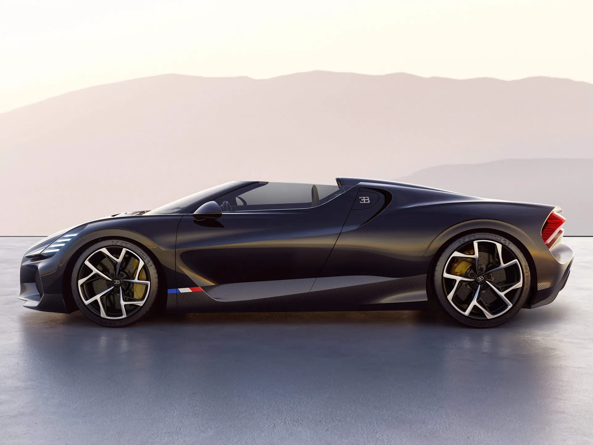 Bugatti W16 Mistral (2024) – boční profil