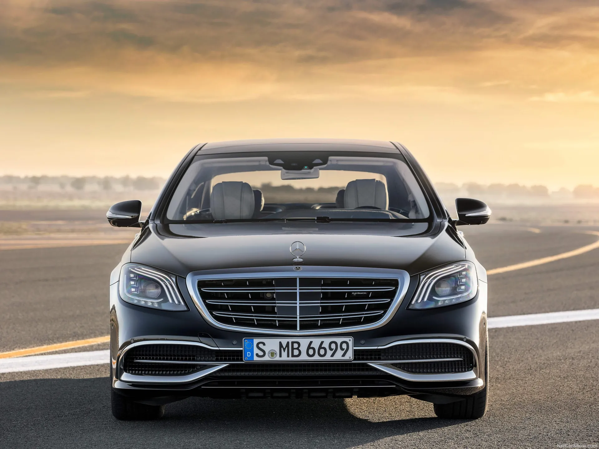 Mercedes-Benz S-Class Maybach (2018) - Front