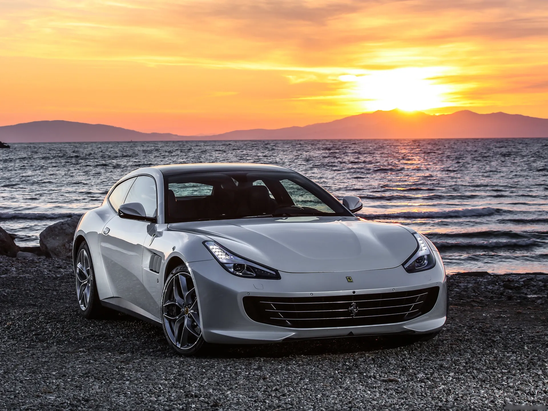 Ferrari GTC4 Lusso T (2017)