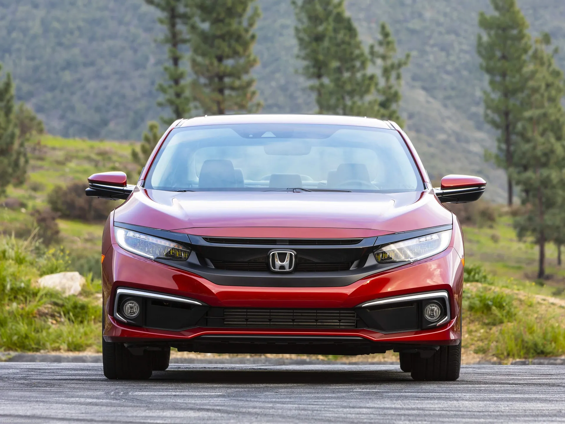 Honda Civic Sedan (2019) - Front