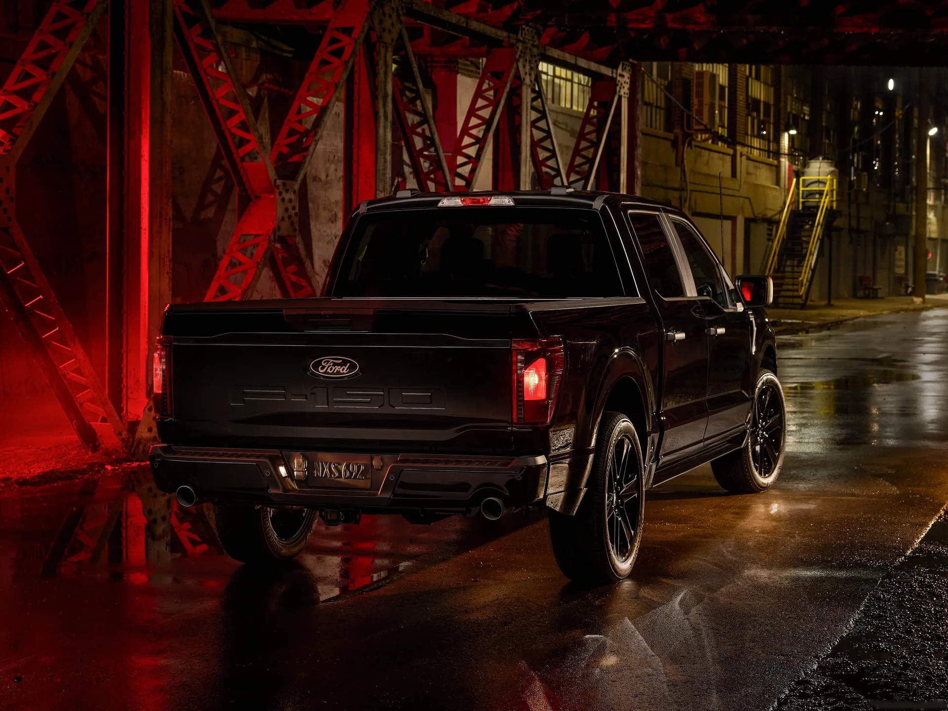 Ford F-150 Lobo (2025) – zadní tříčtvrteční pohled