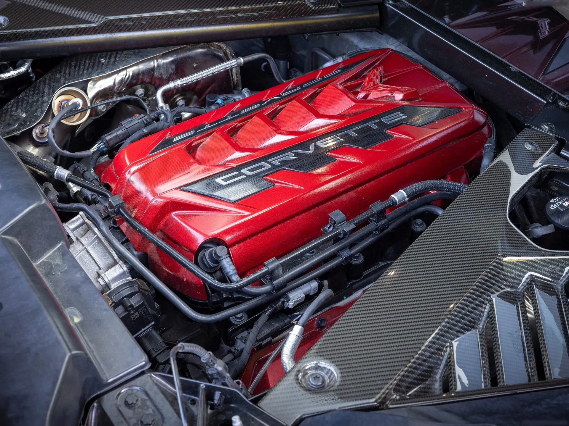Chevrolet Corvette E-Ray [EU] (2026) – motorový prostor