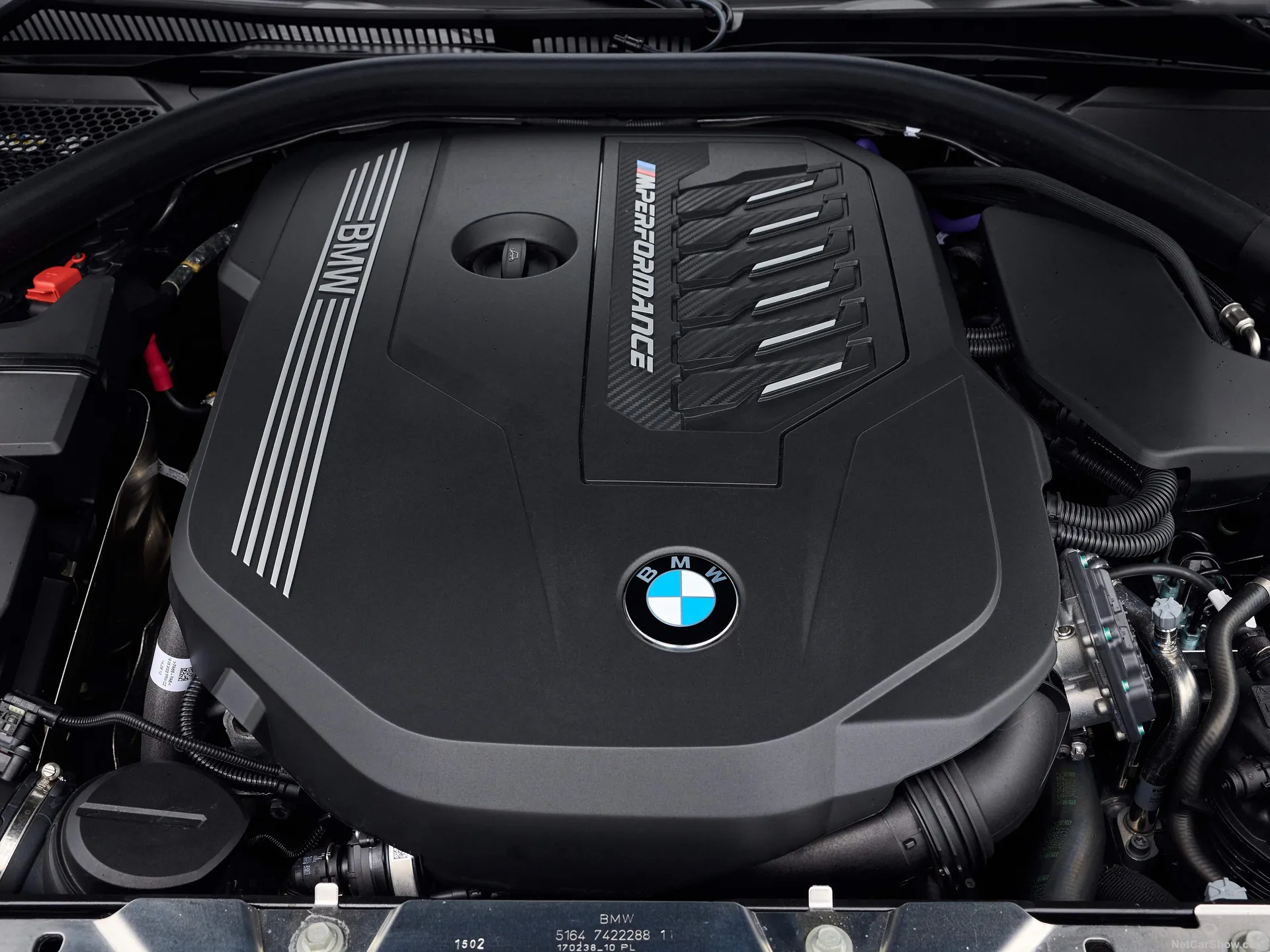 BMW M340i xDrive (2023) – motorový prostor