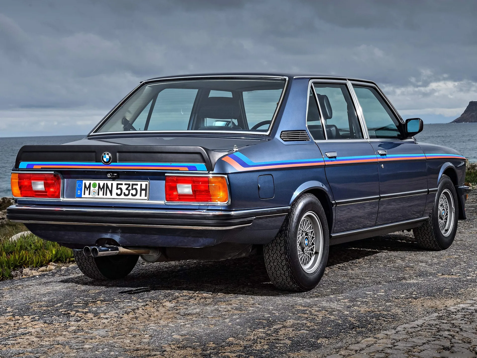 BMW M535i (1980) – zadní tříčtvrteční pohled
