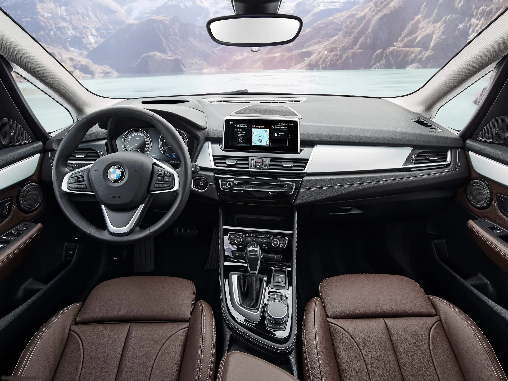 BMW 225xe iPerformance (2019) – interiér