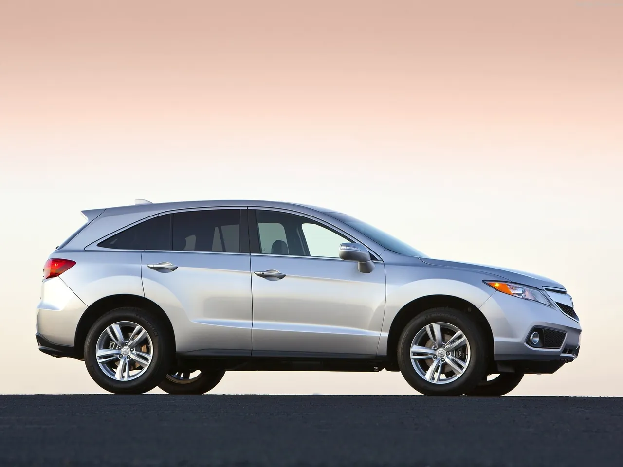 Acura RDX (2013) – boční profil