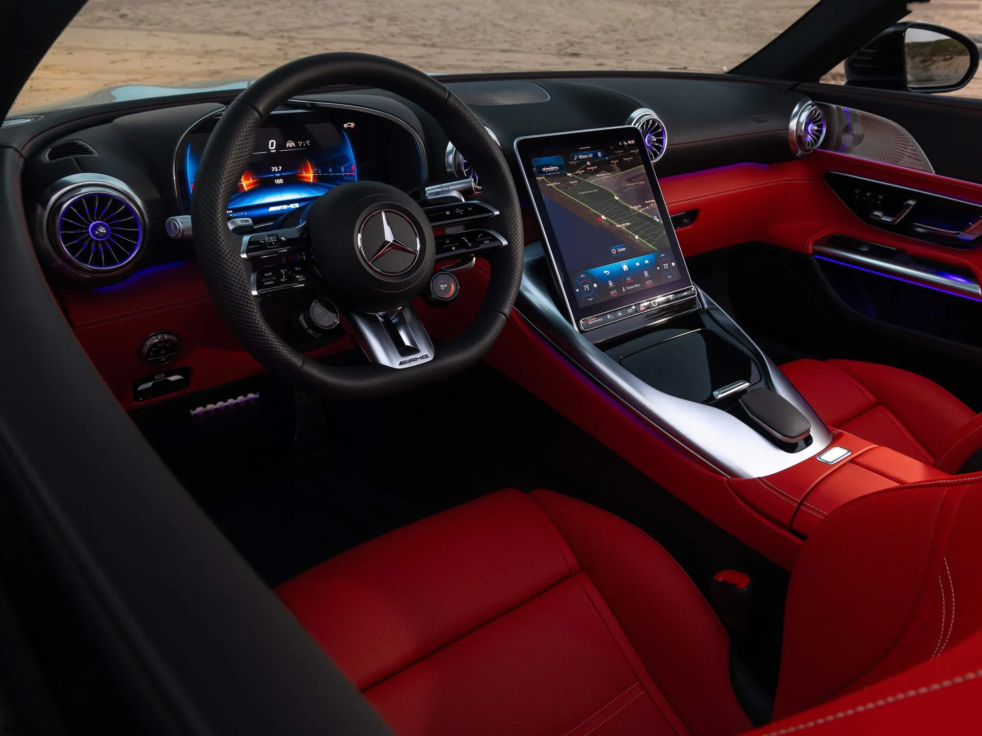 Mercedes-Benz SL 43 AMG (2023) - Interior