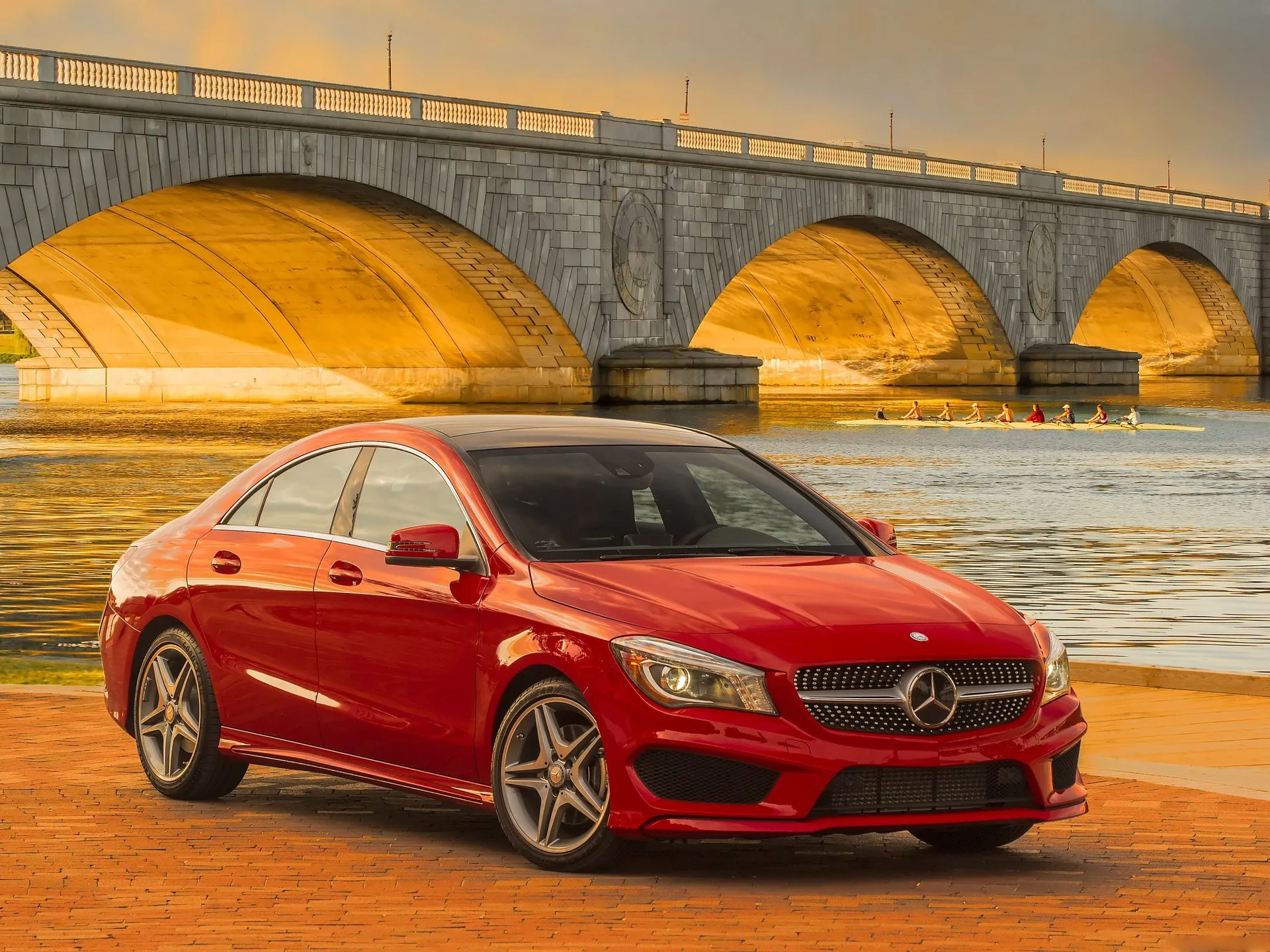 Mercedes-Benz CLA250 (2014)