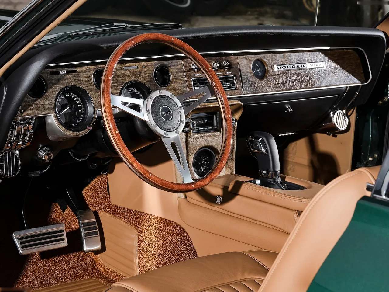 Mercury Cougar by Ringbrothers (1968) – interiér
