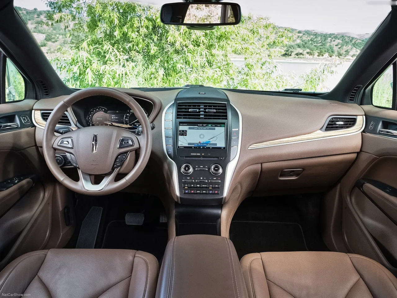 Lincoln MKC (2015) – interiér