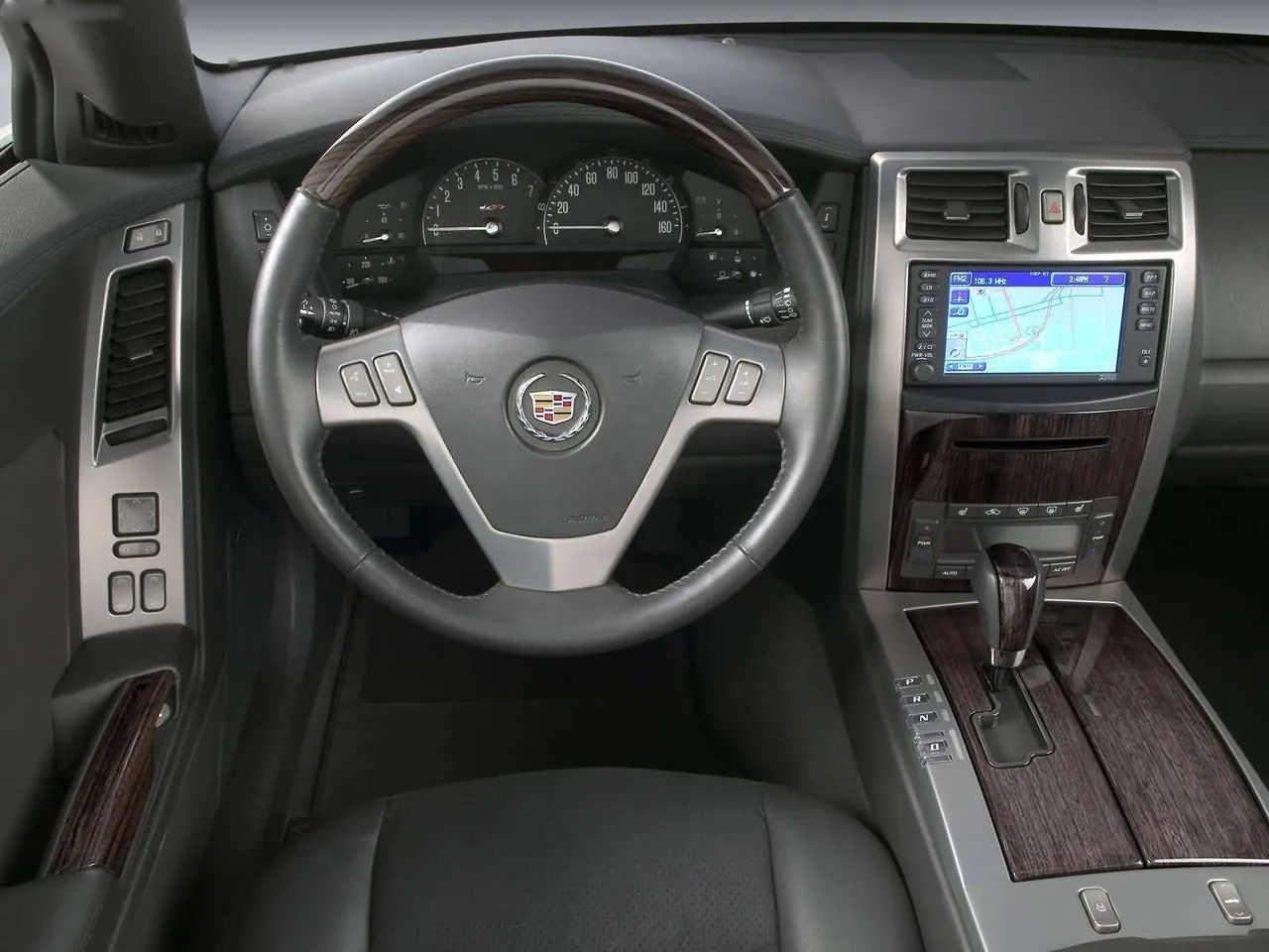 Cadillac XLRV (2006) – interiér