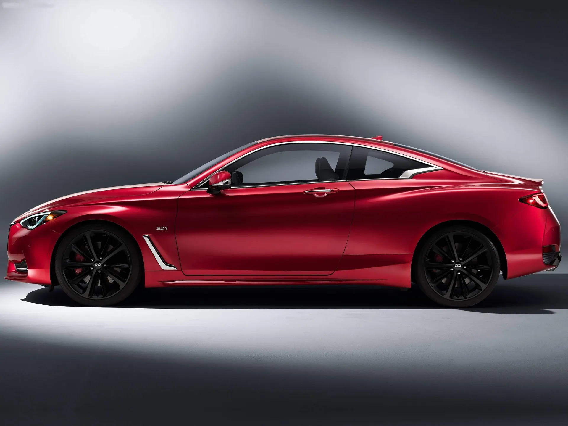 Infiniti Q60 (2017) – boční profil