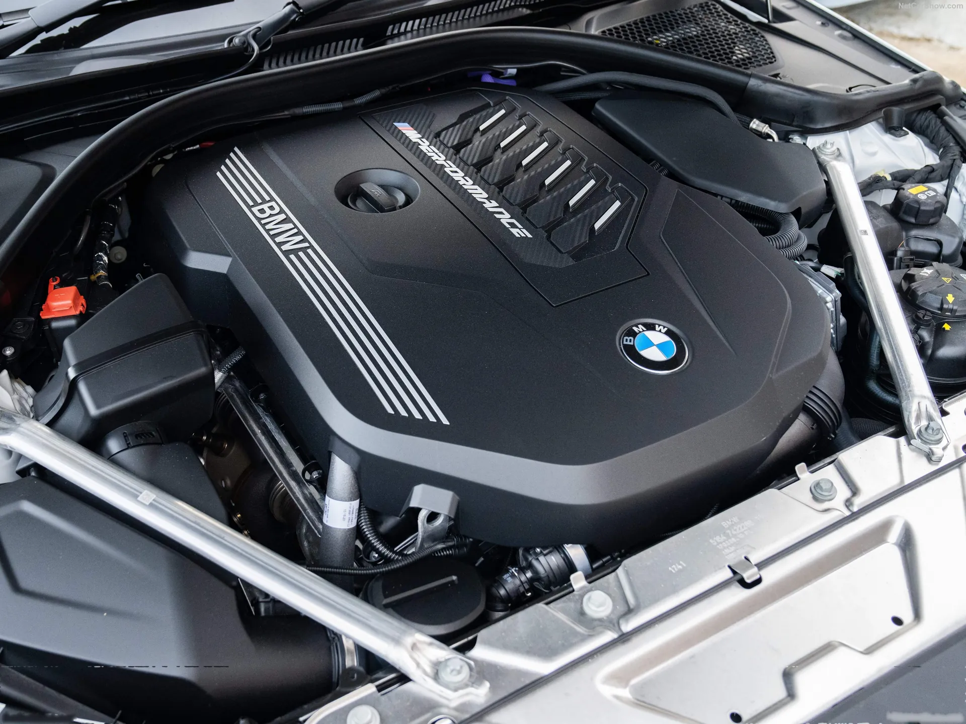 BMW M440i xDrive Gran Coupe (2022) – motorový prostor