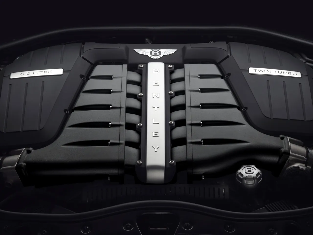 Bentley Continental Flying Spur Speed (2009) – motorový prostor