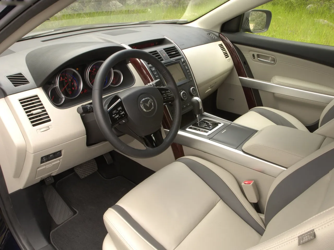 Mazda CX-9 (2007) – interiér